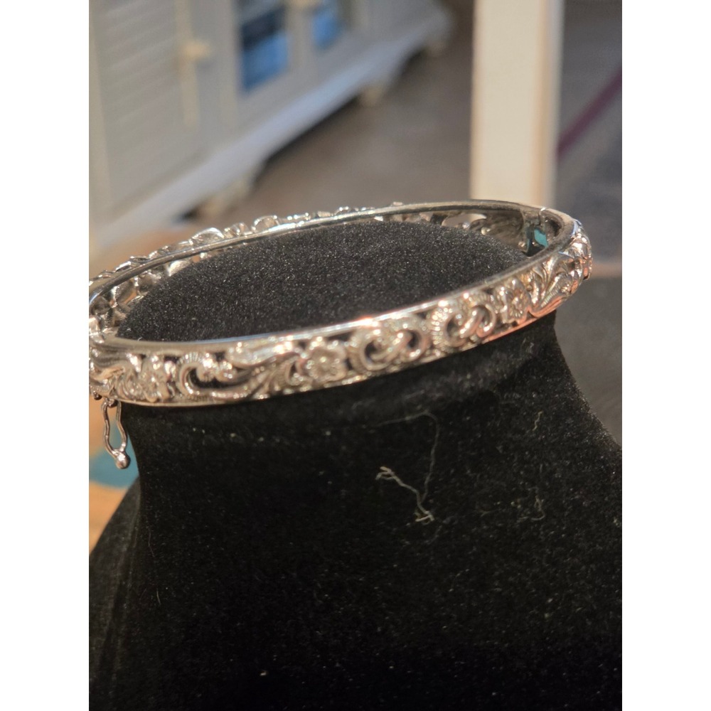 Hawaiian Plumeria Flower Tri-Color Bangle Bracelet Silver Rose Gold Tone Floral - Picture 5 of 9